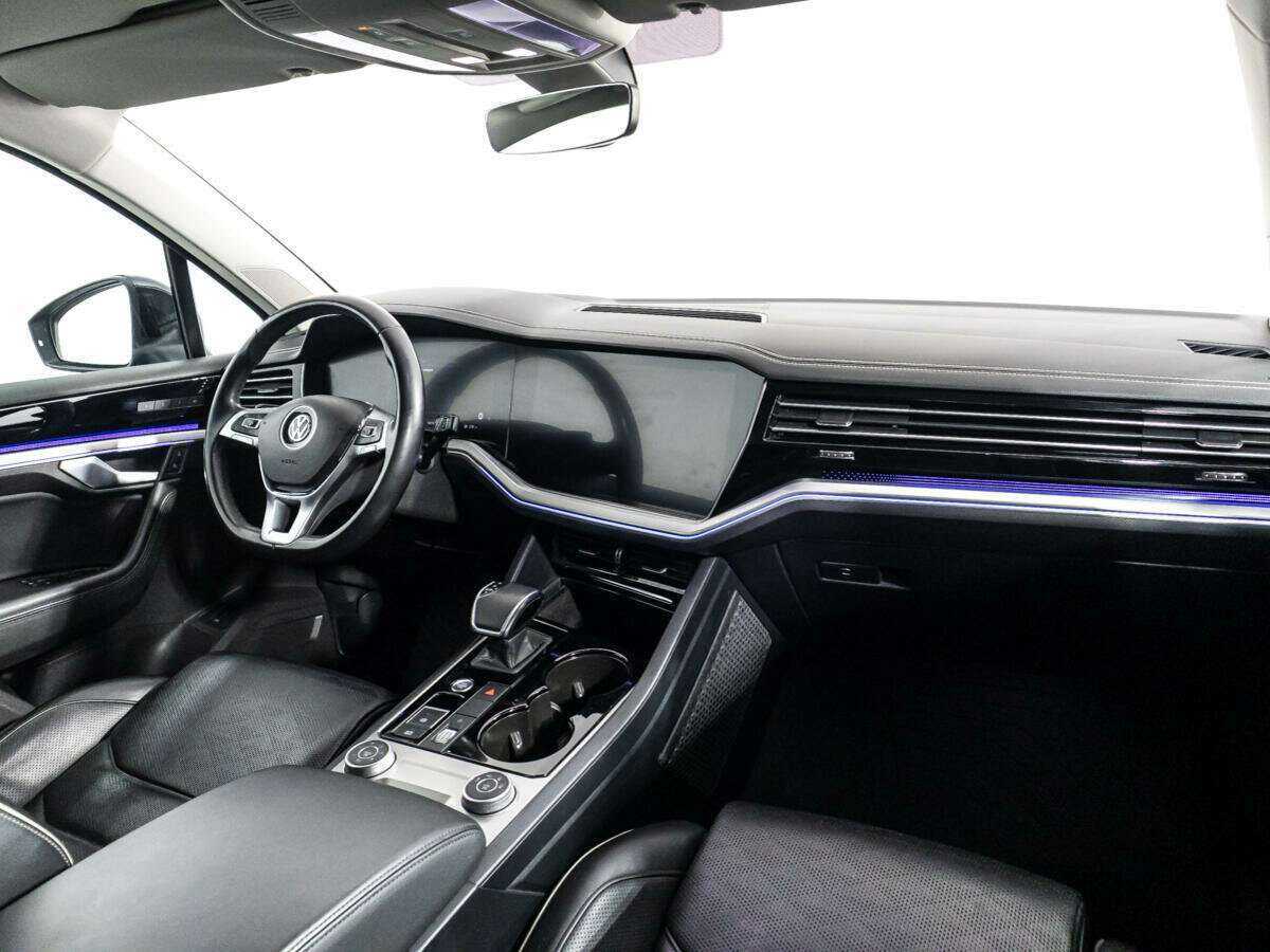 Купить Volkswagen Touareg с пробегом. Фото: #8