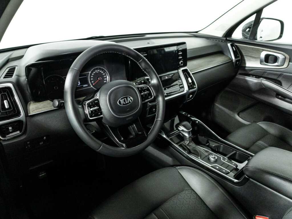 Купить Kia Sorento с пробегом. Фото: #10
