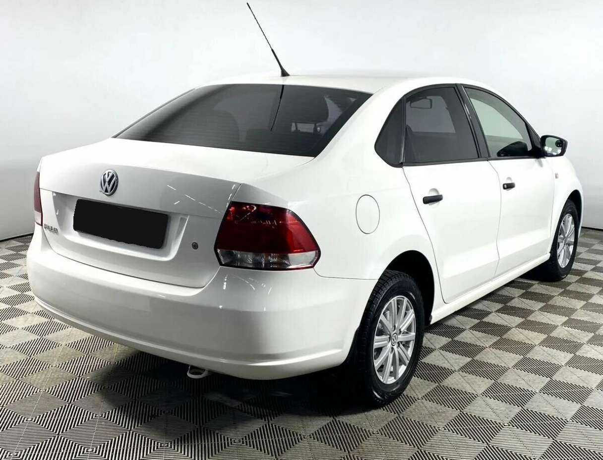 Купить Volkswagen Polo с пробегом. Фото: #3