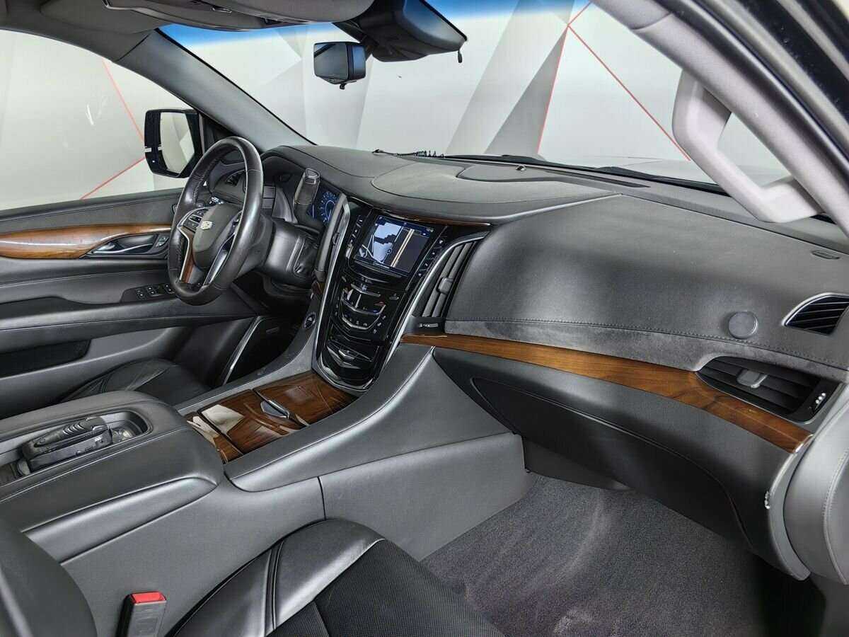 Купить Cadillac Escalade с пробегом. Фото: #8