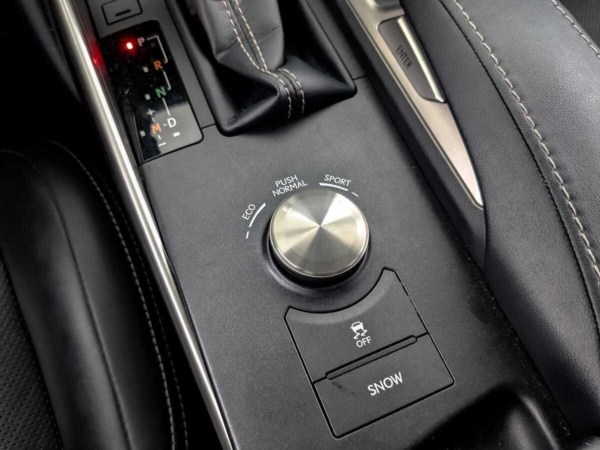 Купить Lexus IS с пробегом. Фото: #22