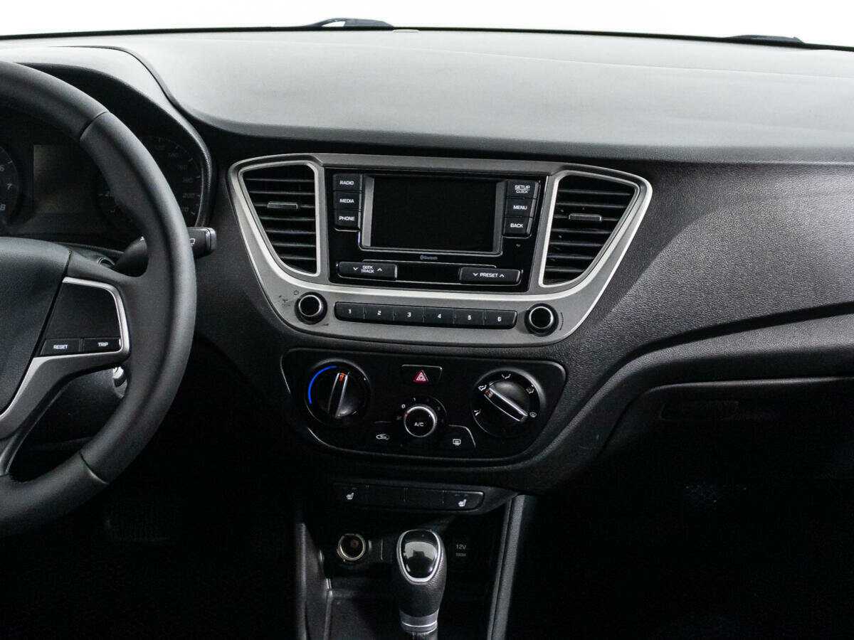 Купить Hyundai Solaris с пробегом. Фото: #13
