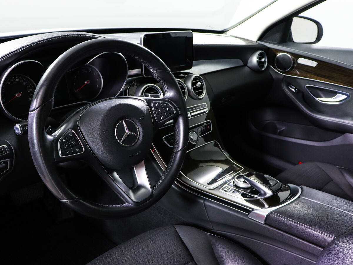 Купить Mercedes-Benz C-Класс с пробегом. Фото: #10