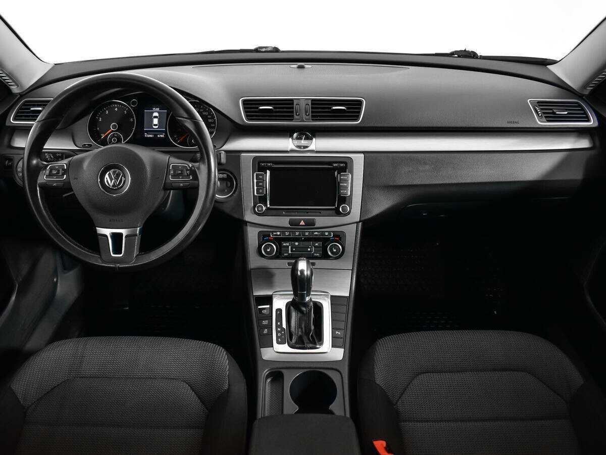 Купить Volkswagen Passat с пробегом. Фото: #11