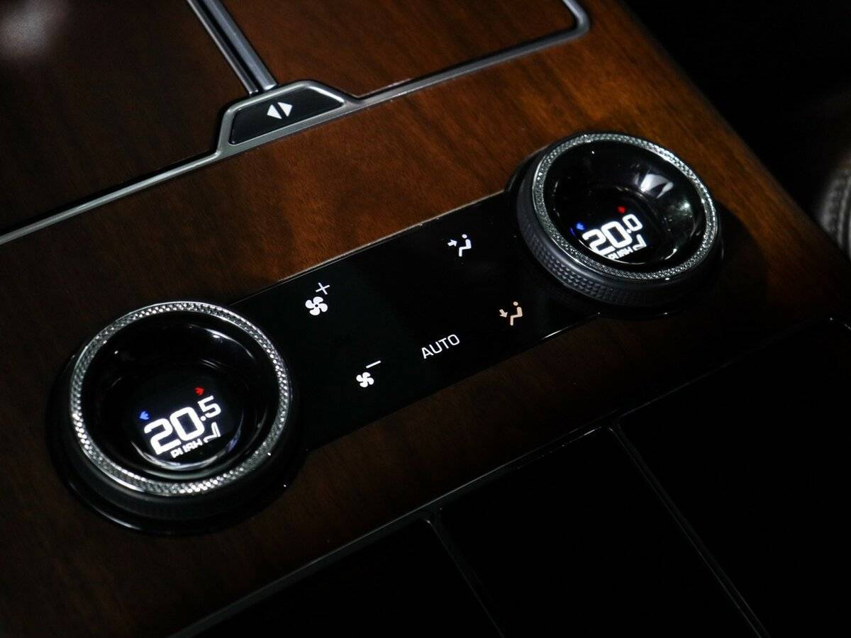 Купить Land Rover Range Rover с пробегом. Фото: #34