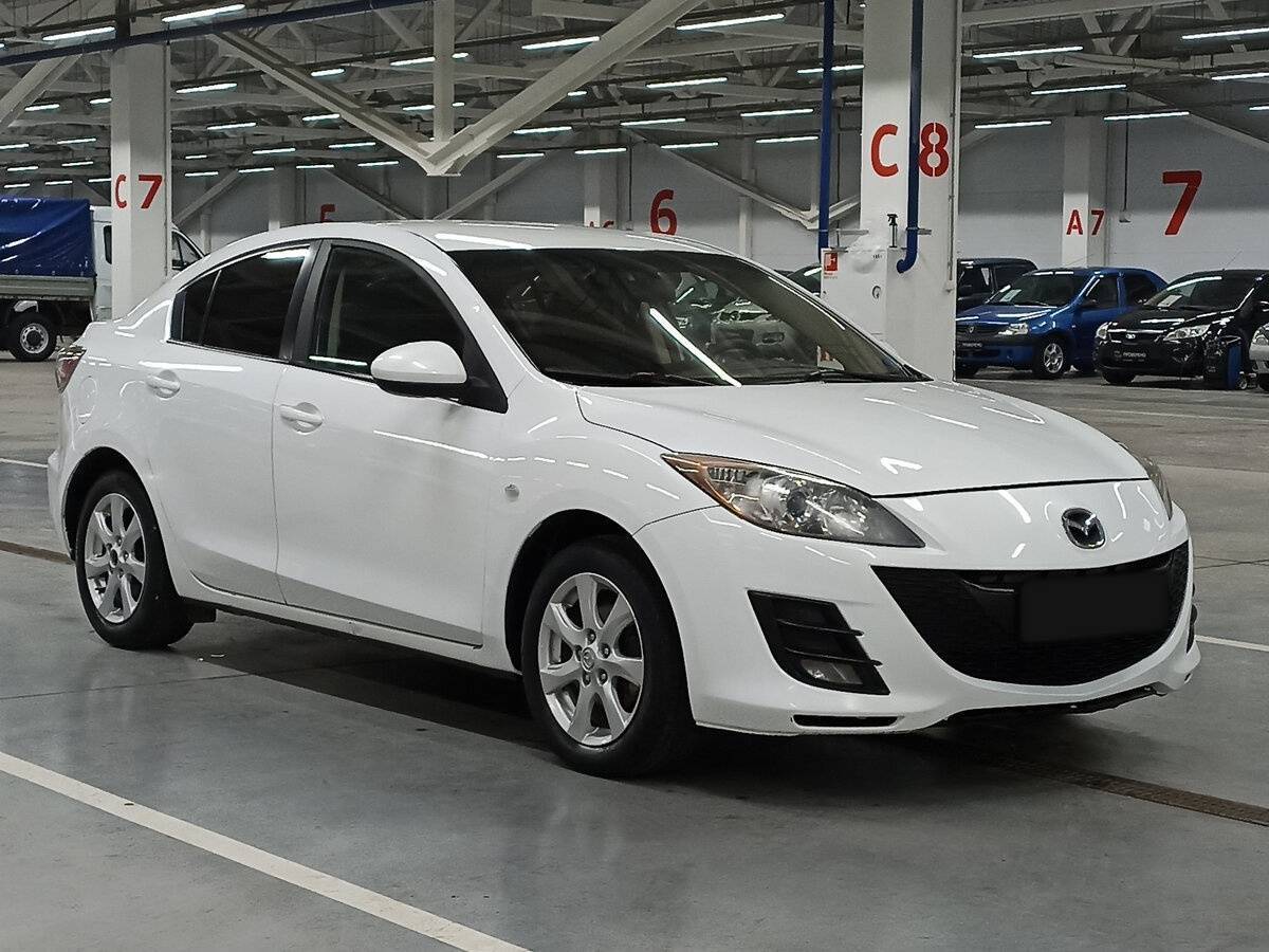 Купить Mazda 3 с пробегом. Фото: #2