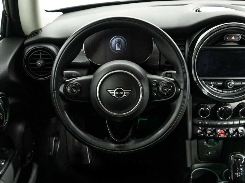 Купить Mini Hatch с пробегом. Фото: #19