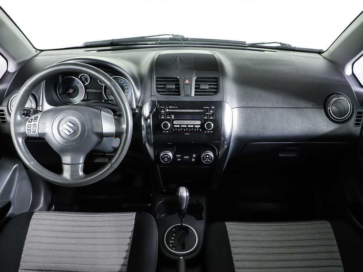 Купить Suzuki SX4 с пробегом. Фото: #12