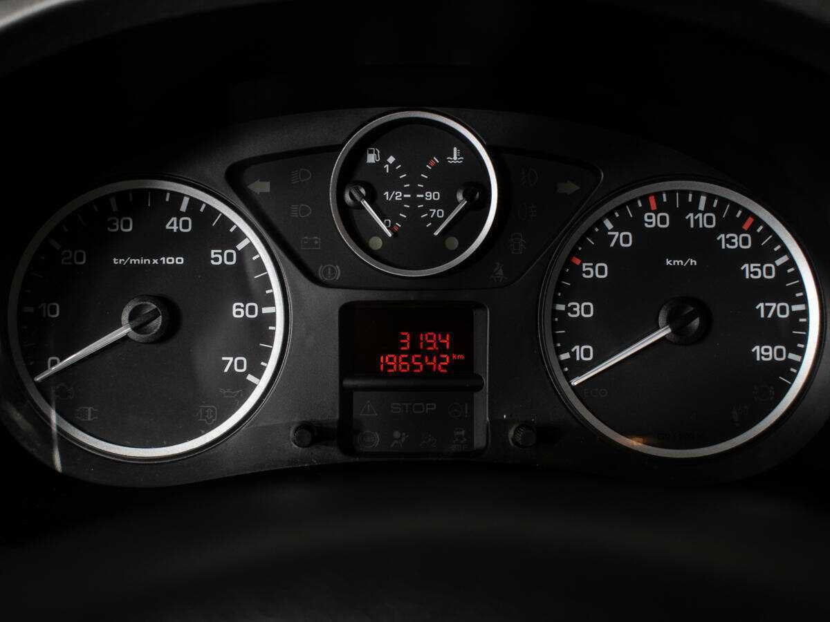Купить Peugeot Partner с пробегом. Фото: #11