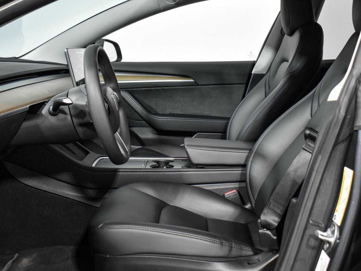 Купить Tesla Model 3 с пробегом. Фото: #12