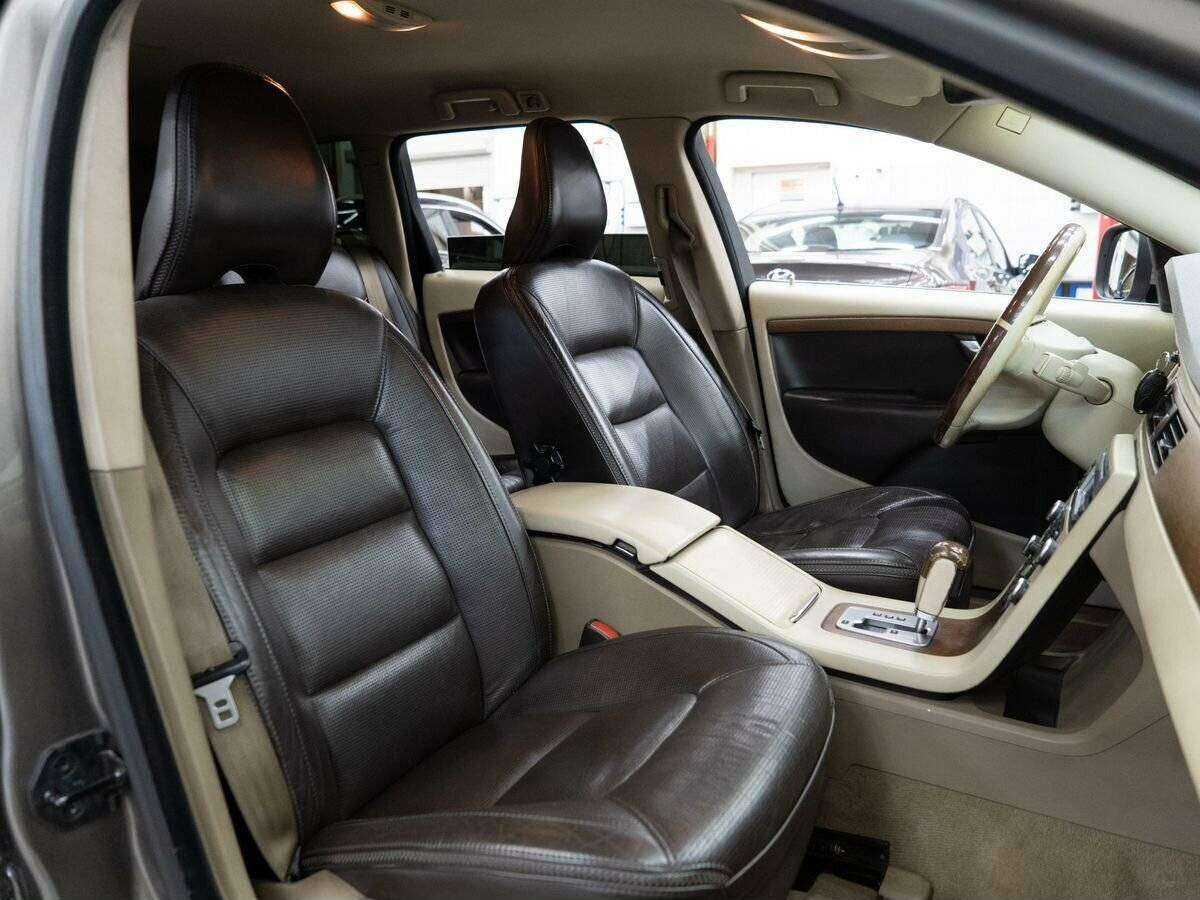 Купить Volvo XC70 с пробегом. Фото: #9