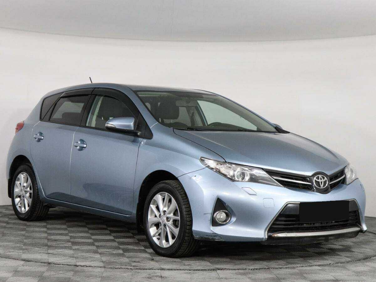 Купить Toyota Auris с пробегом. Фото: #2