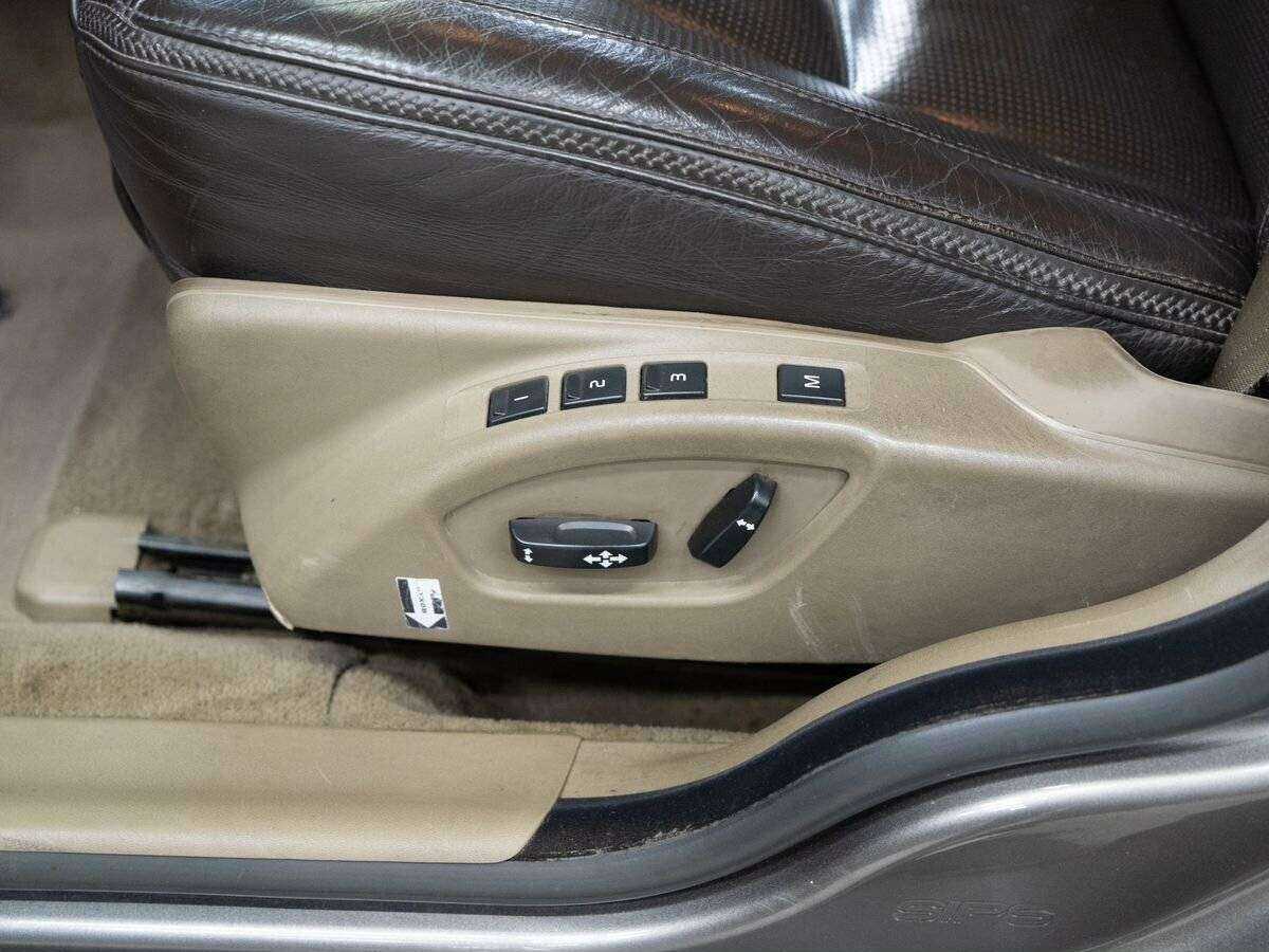 Купить Volvo XC70 с пробегом. Фото: #16