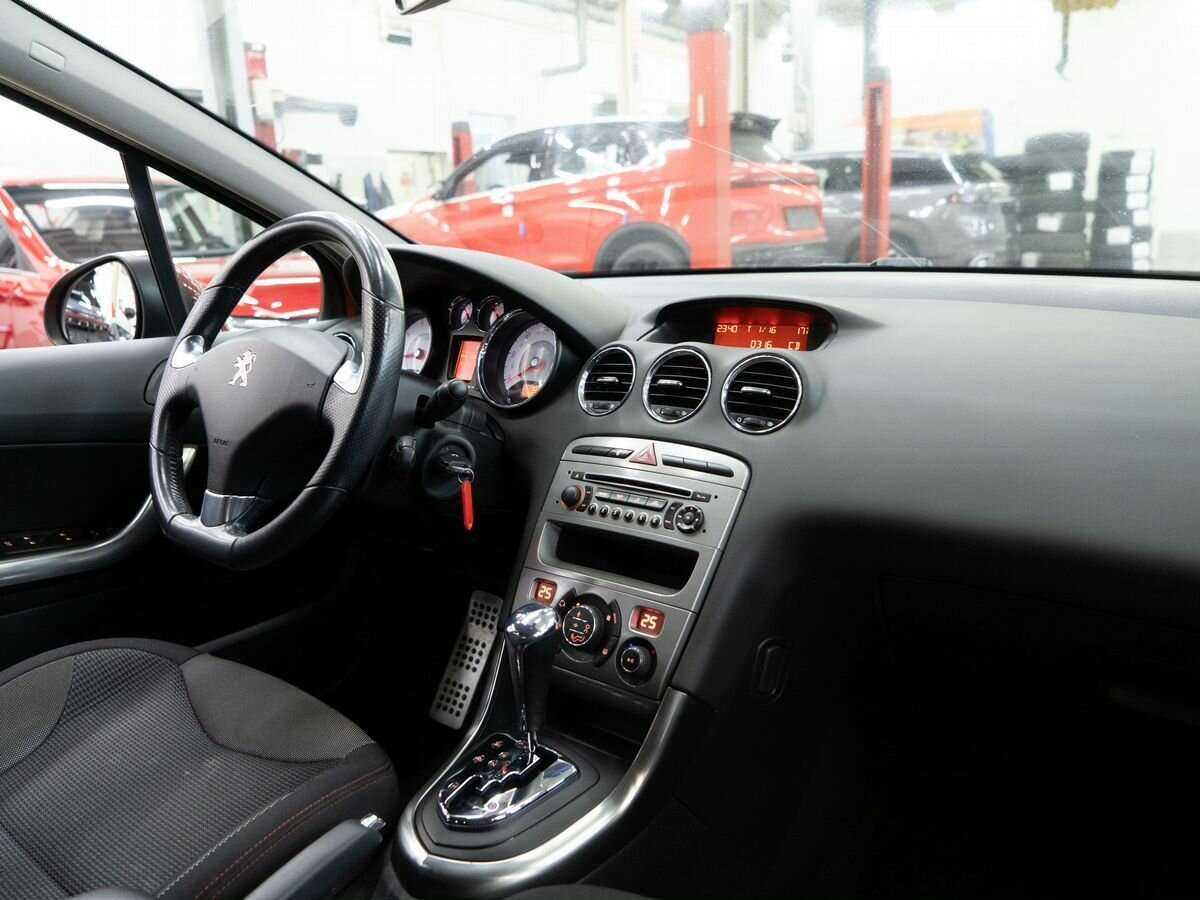 Купить Peugeot 308 с пробегом. Фото: #15