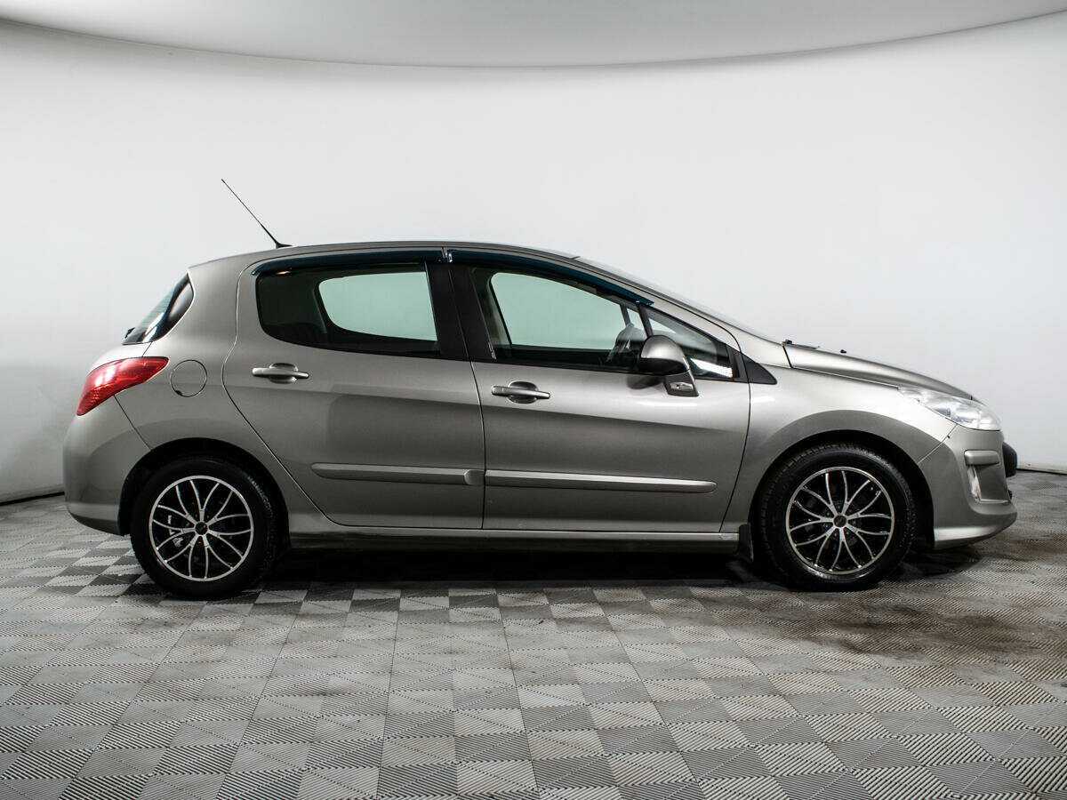 Купить Peugeot 308 с пробегом. Фото: #3