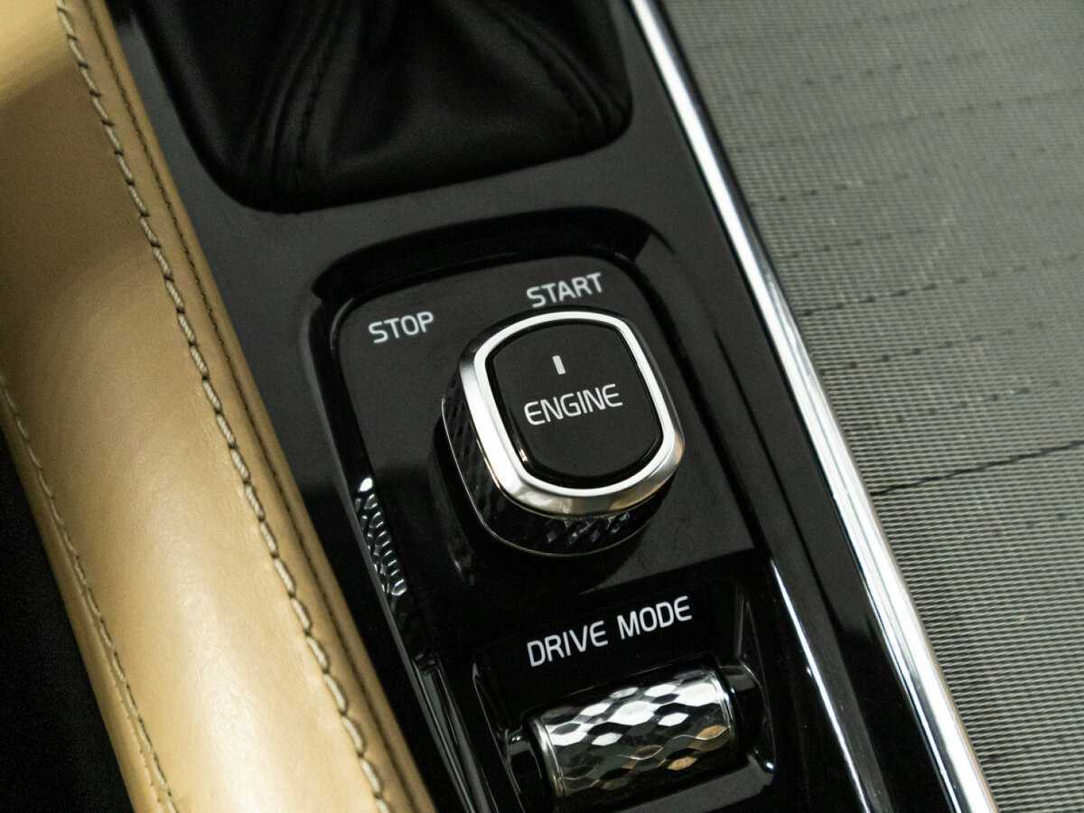 Купить Volvo XC90 с пробегом. Фото: #23