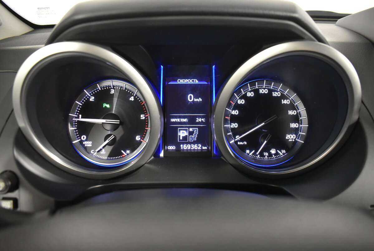 Купить Toyota Land Cruiser Prado с пробегом. Фото: #14