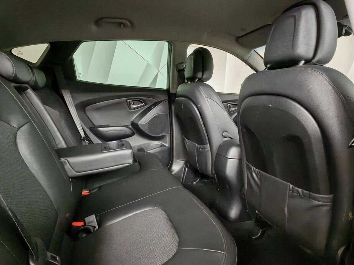 Купить Hyundai ix35 с пробегом. Фото: #11