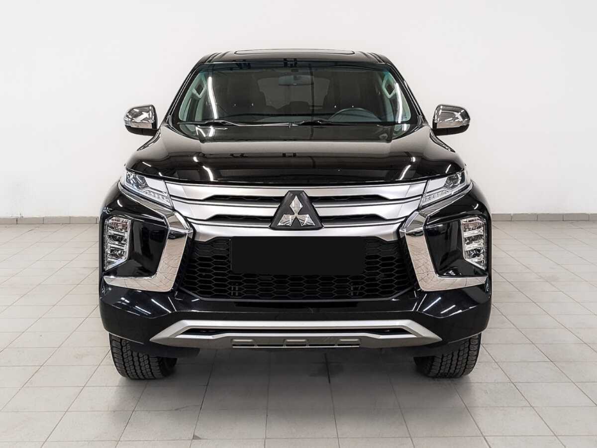 Купить Mitsubishi Montero Sport с пробегом. Фото: #1