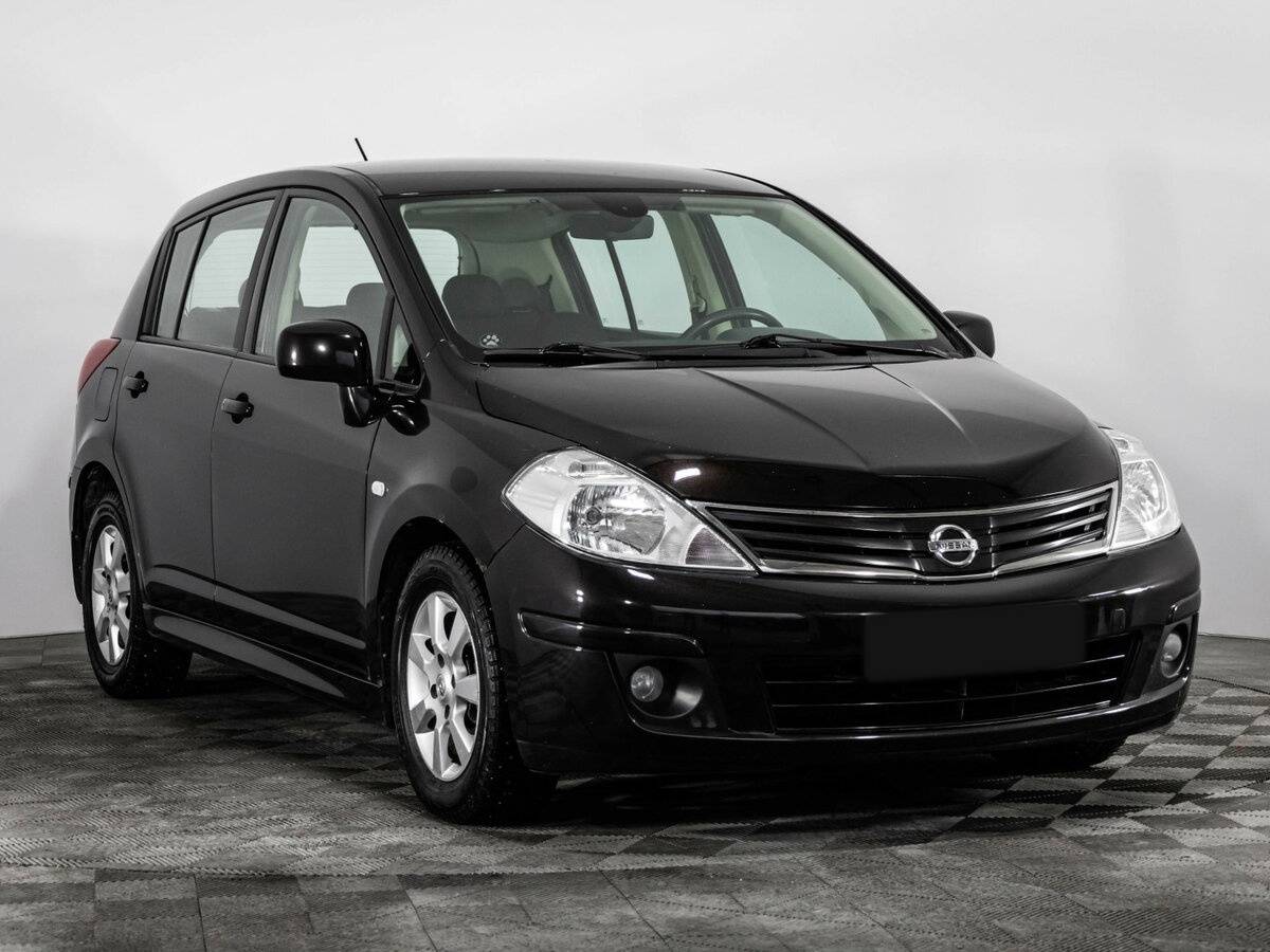 Купить Nissan Tiida с пробегом. Фото: #2