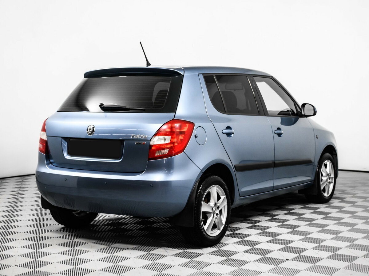 Купить Skoda Fabia с пробегом. Фото: #4