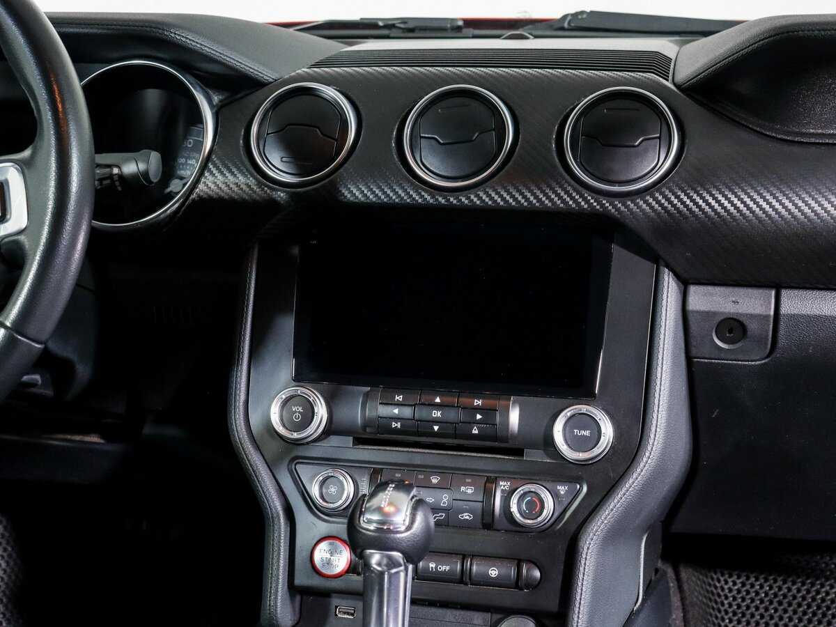 Купить Ford Mustang с пробегом. Фото: #9
