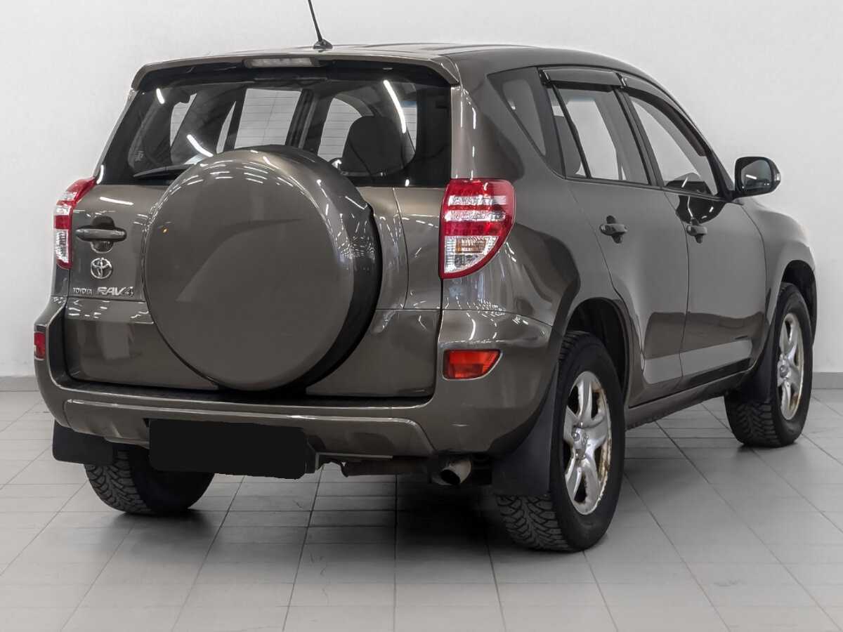 Купить Toyota RAV4 с пробегом. Фото: #4