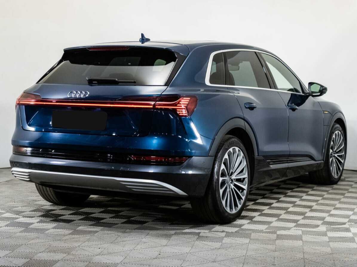 Купить Audi e-tron с пробегом. Фото: #3