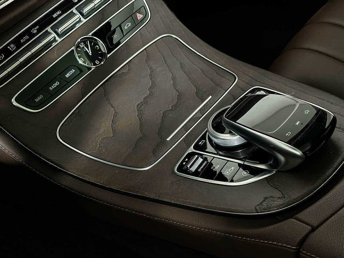 Купить Mercedes-Benz E-Класс с пробегом. Фото: #15