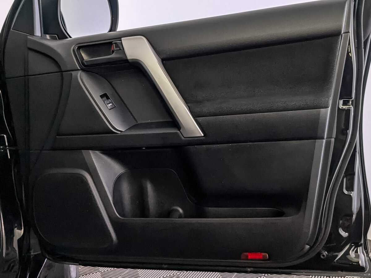 Купить Toyota Land Cruiser Prado с пробегом. Фото: #23