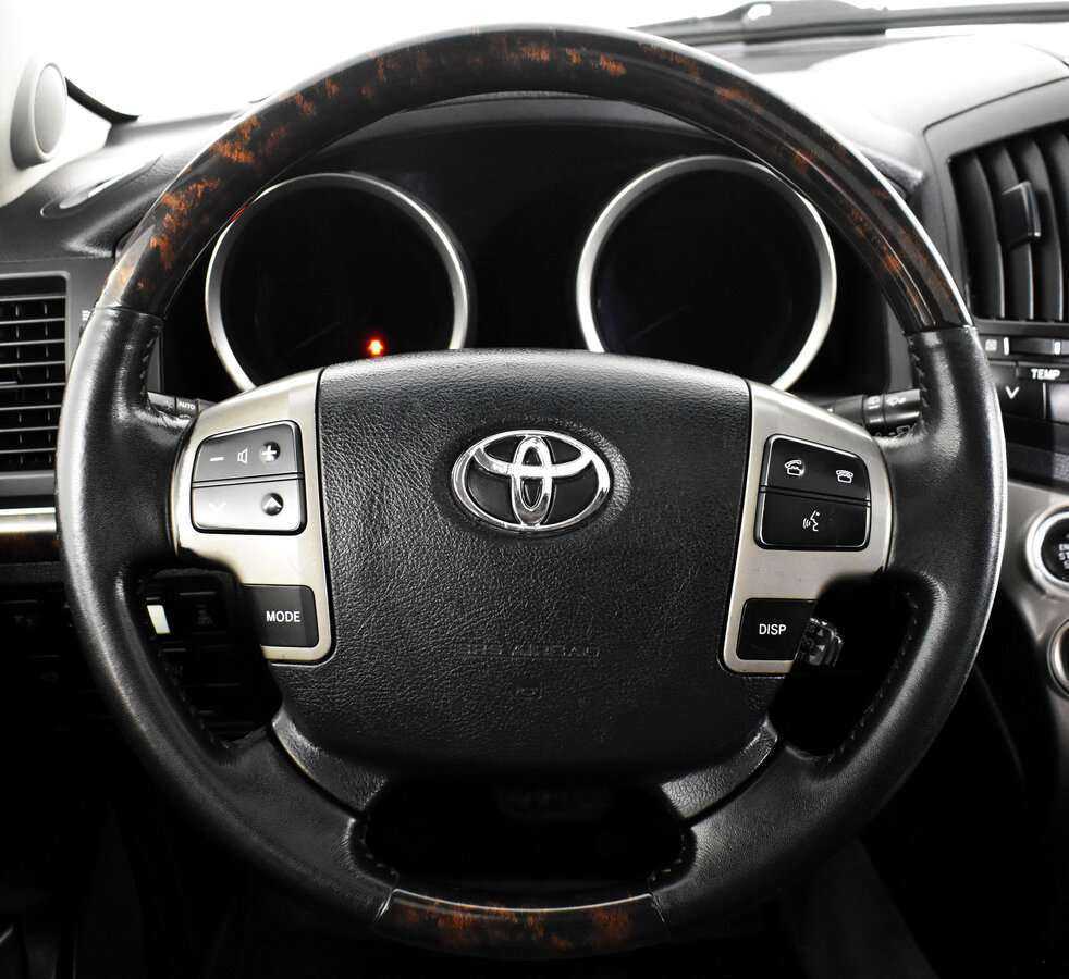 Купить Toyota Land Cruiser с пробегом. Фото: #8