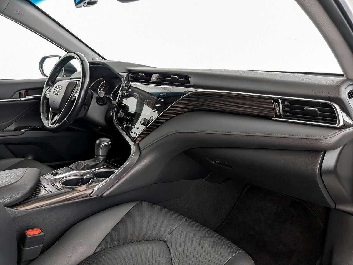 Купить Toyota Camry с пробегом. Фото: #8
