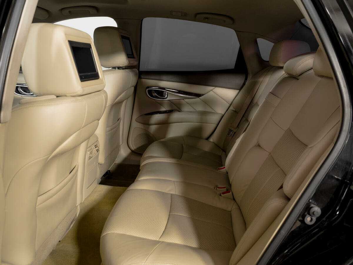 Купить Infiniti M с пробегом. Фото: #9