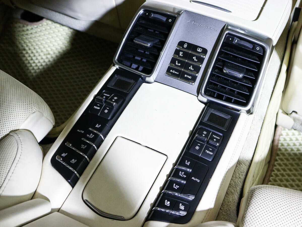 Купить Porsche Panamera с пробегом. Фото: #11