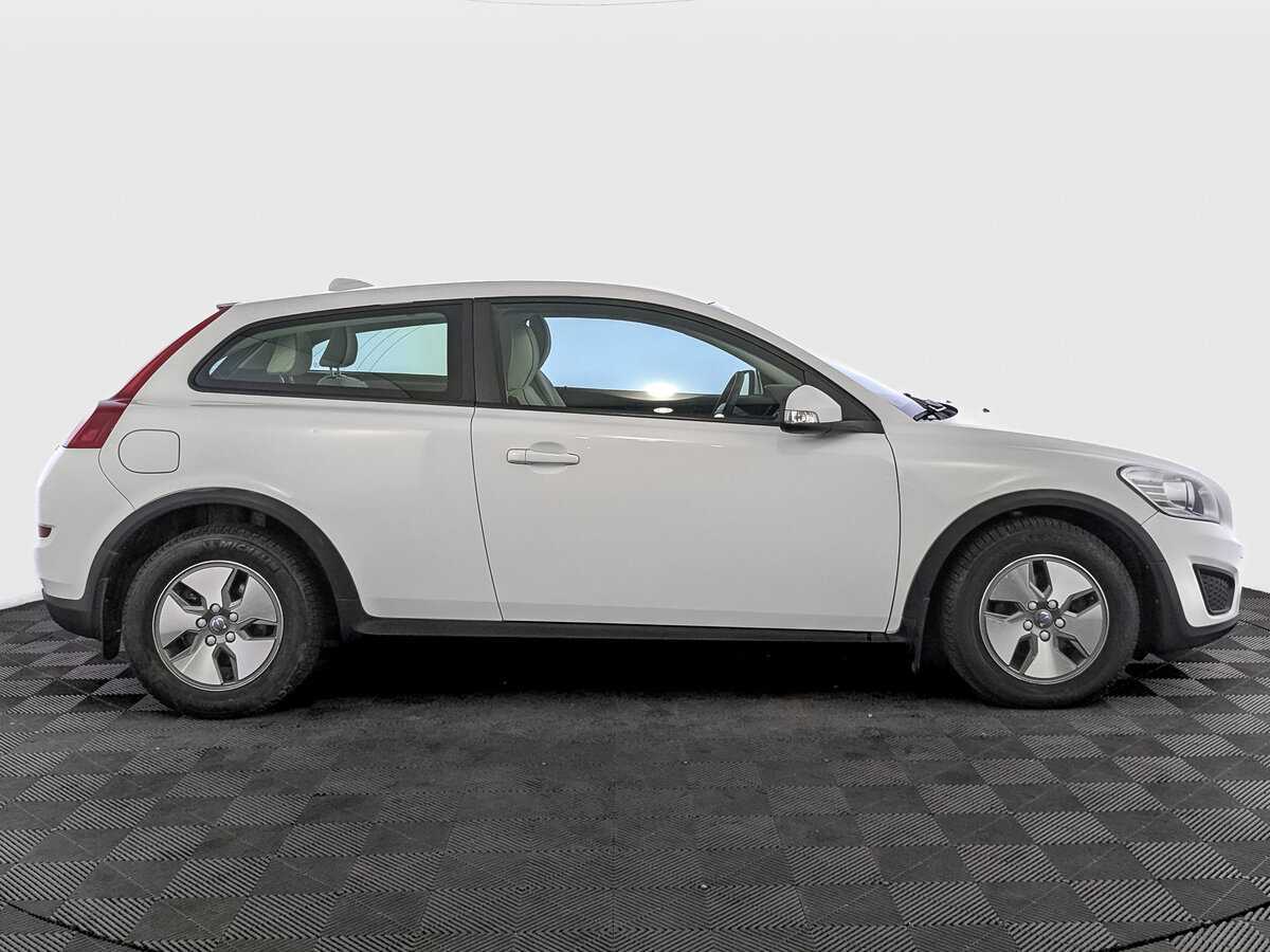 Купить Volvo C30 с пробегом. Фото: #3