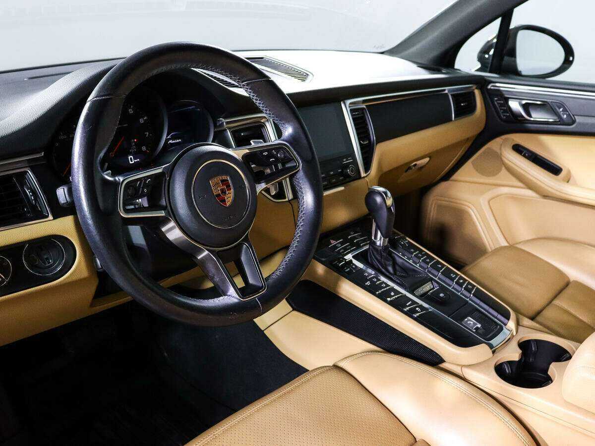 Купить Porsche Macan с пробегом. Фото: #11