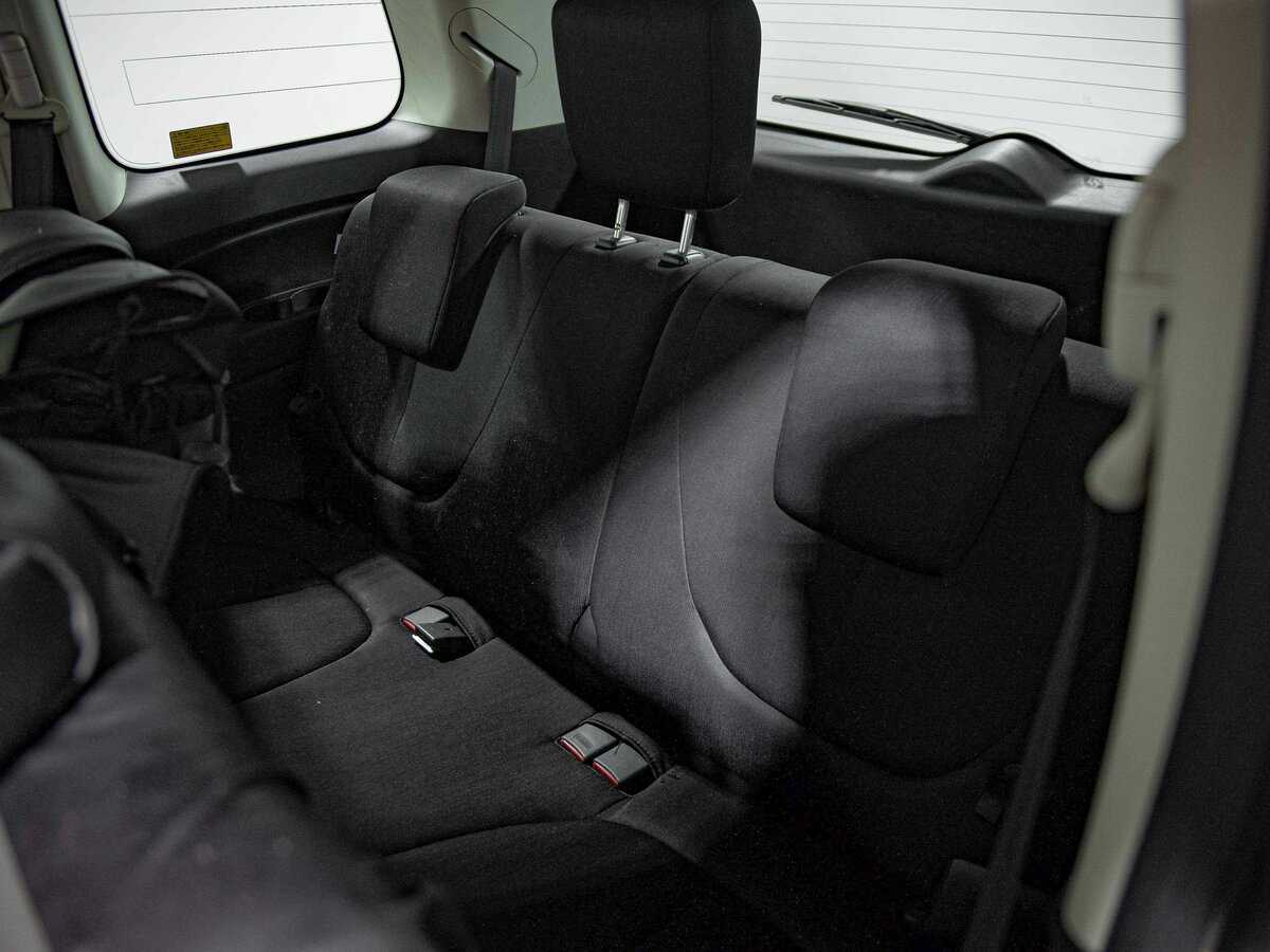 Купить Mazda Biante с пробегом. Фото: #13