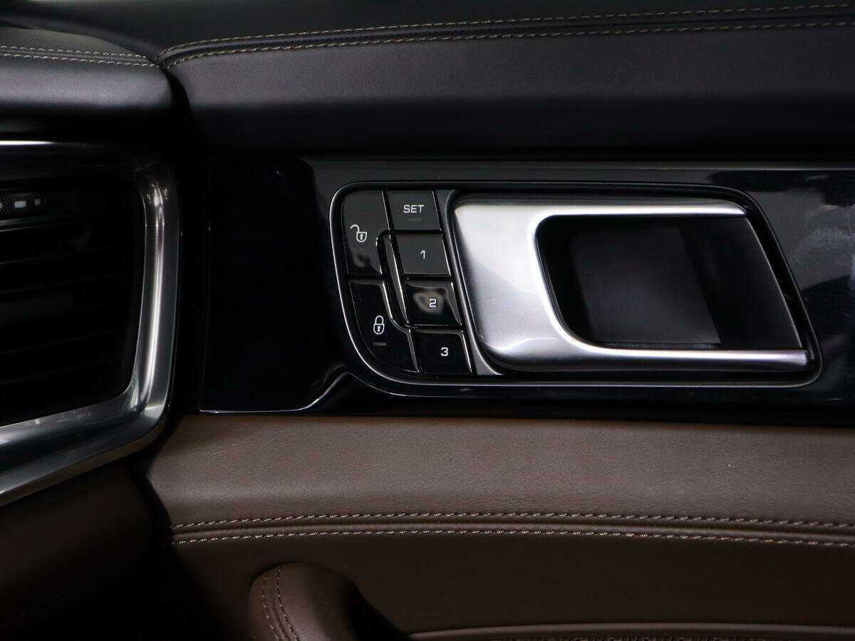 Купить Porsche Panamera с пробегом. Фото: #15