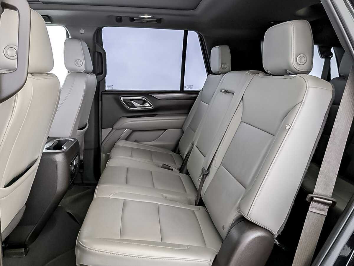Купить Chevrolet Tahoe с пробегом. Фото: #10