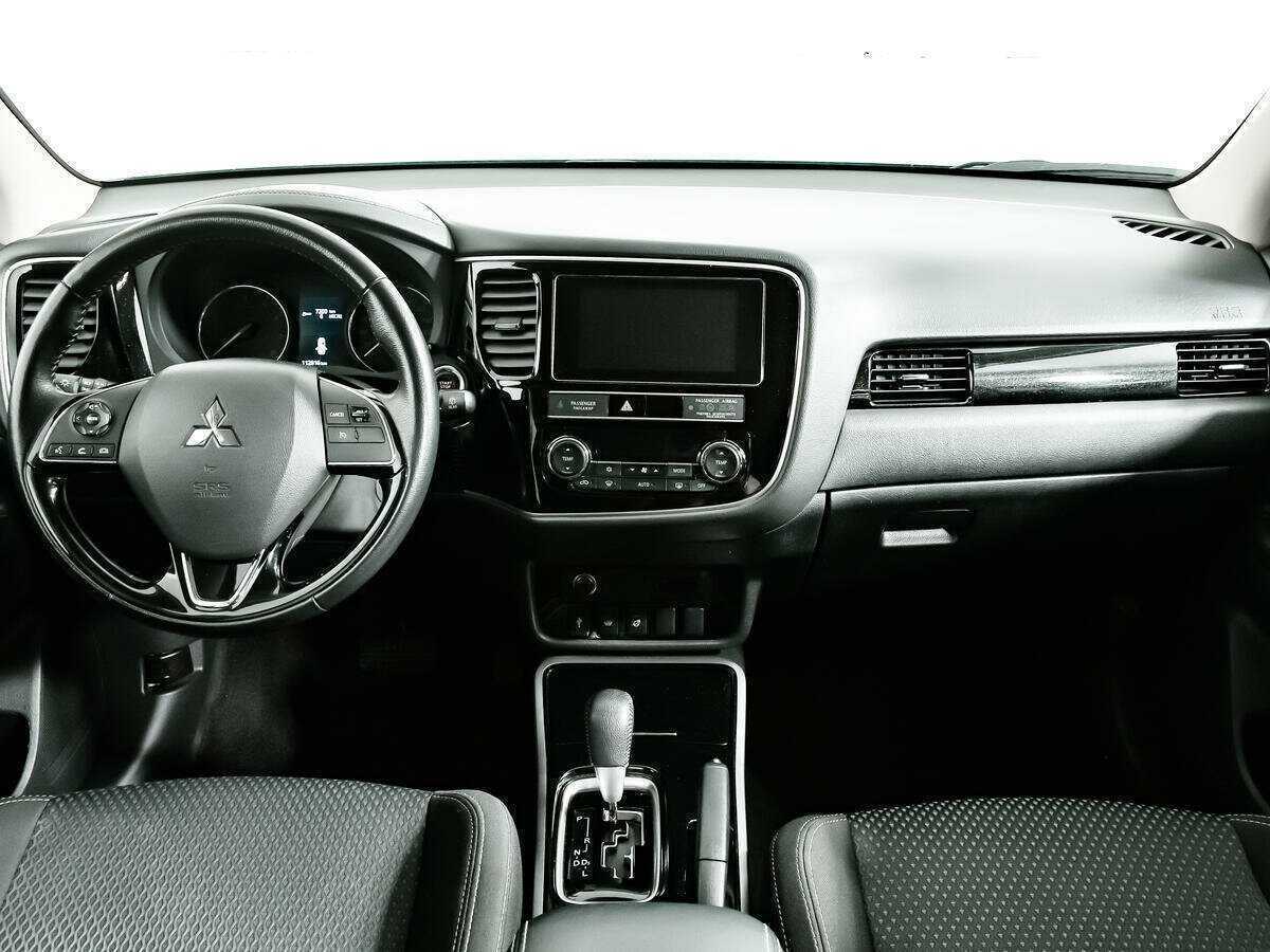 Купить Mitsubishi Outlander с пробегом. Фото: #8