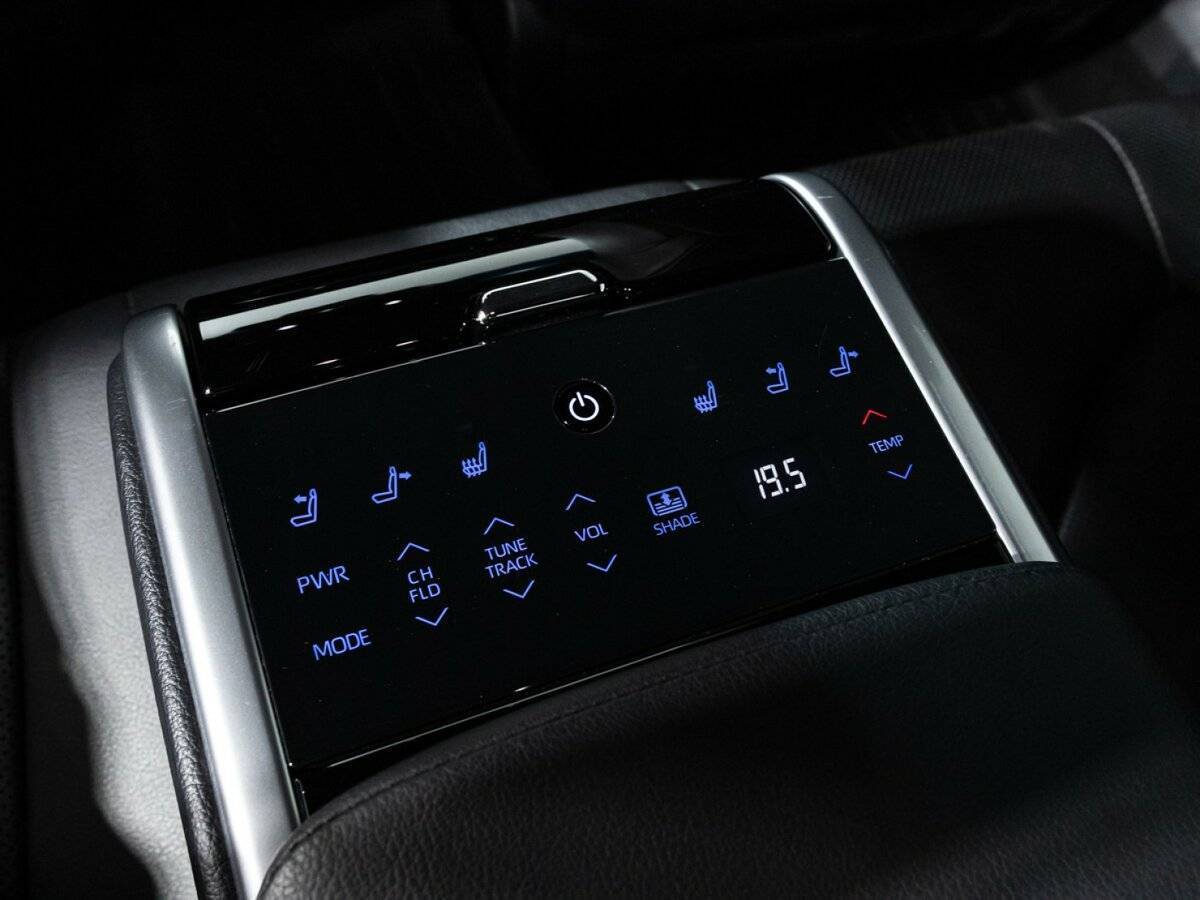 Купить Toyota Camry с пробегом. Фото: #25