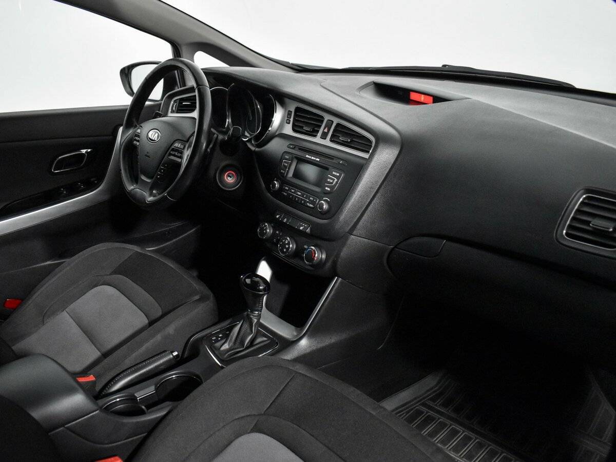 Купить Kia Ceed с пробегом. Фото: #12