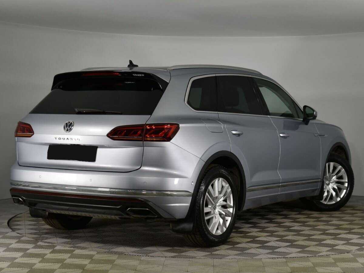 Купить Volkswagen Touareg с пробегом. Фото: #1