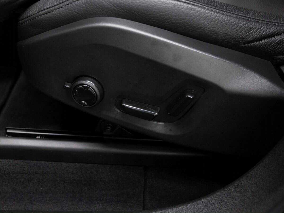 Купить Volvo XC60 с пробегом. Фото: #23