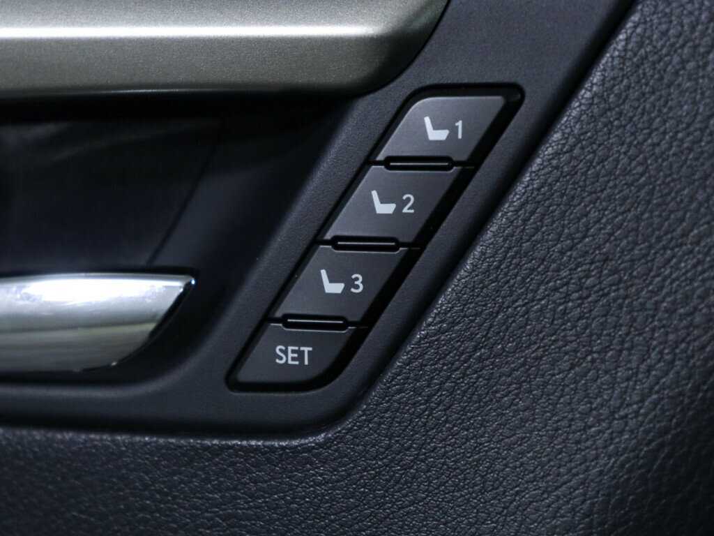 Купить Lexus RX с пробегом. Фото: #17