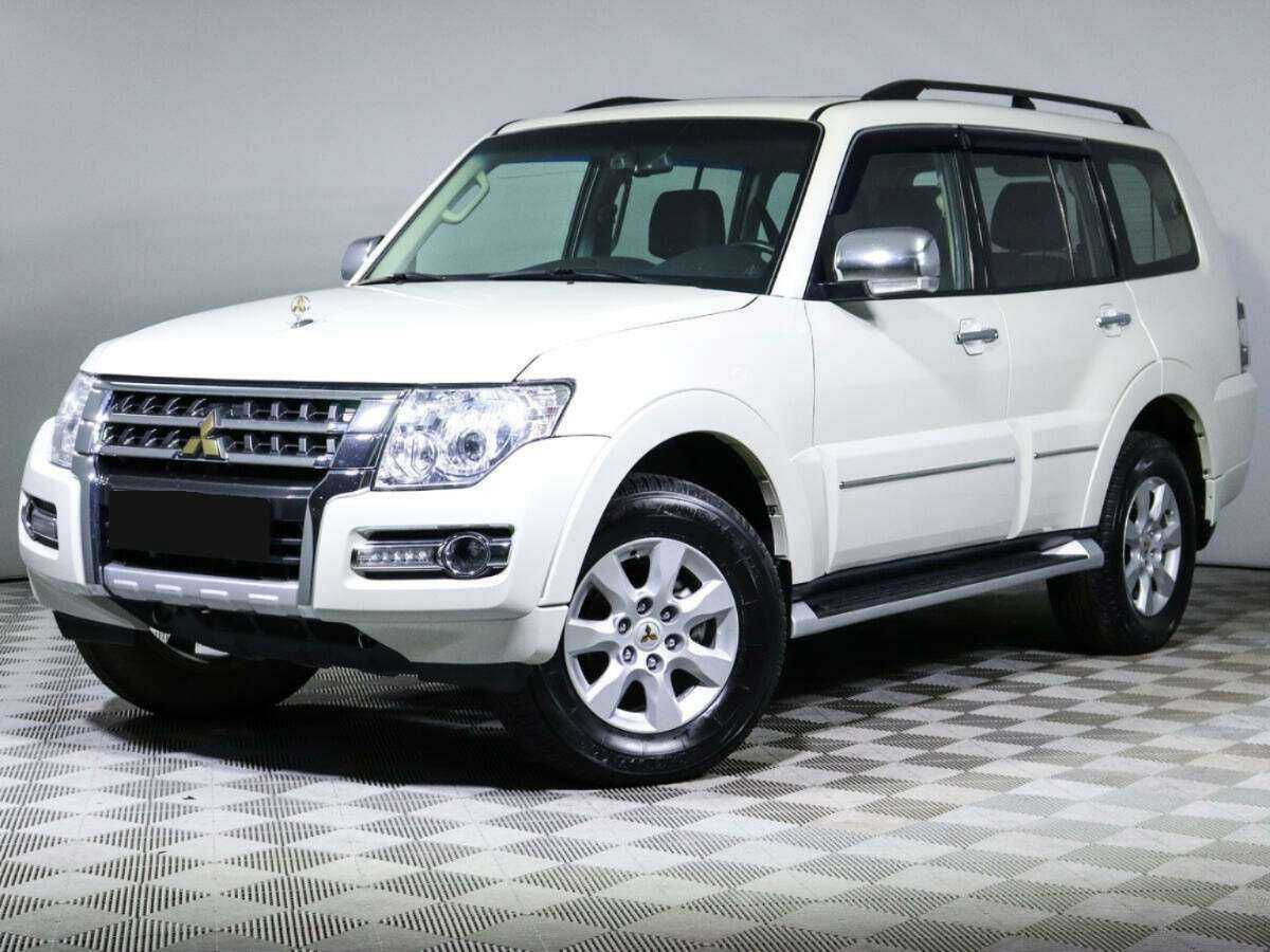Купить Mitsubishi Pajero с пробегом. Фото: #0