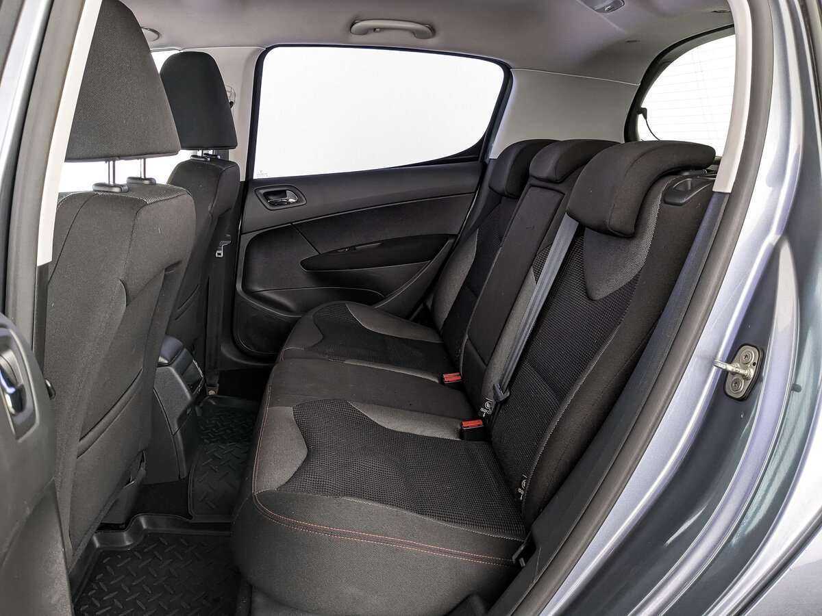 Купить Peugeot 308 с пробегом. Фото: #13