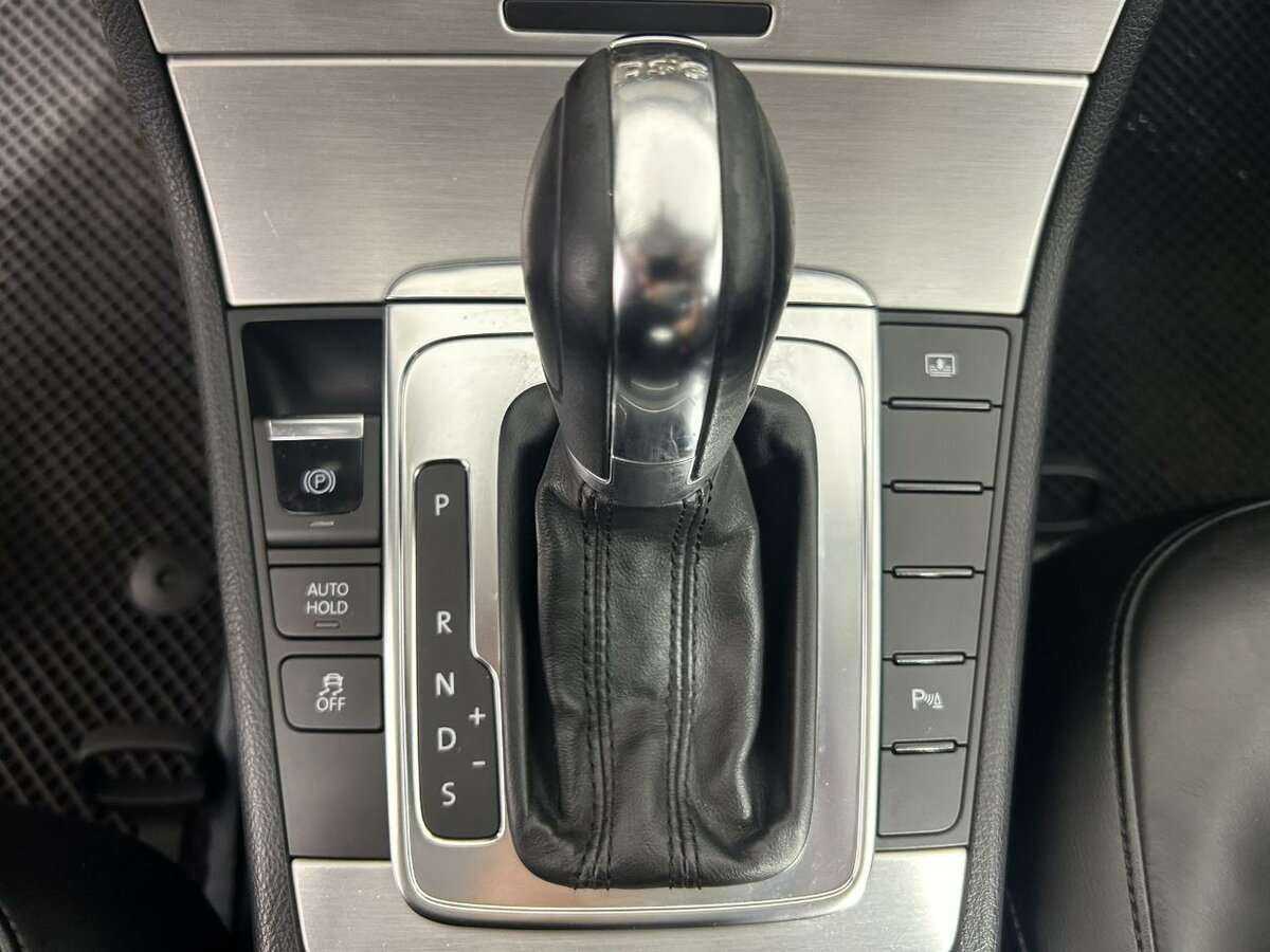 Купить Volkswagen Passat с пробегом. Фото: #12