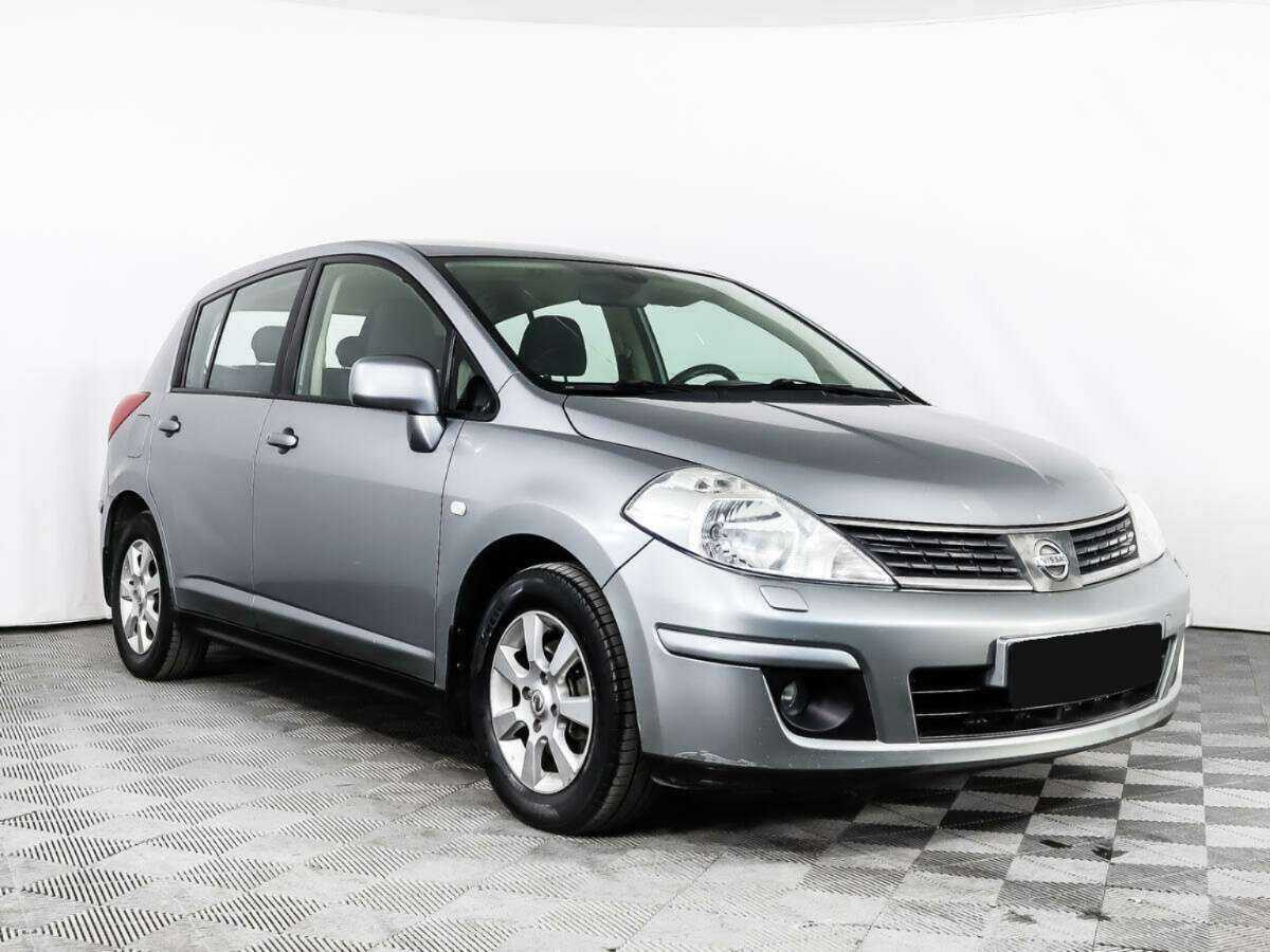 Купить Nissan Tiida с пробегом. Фото: #2