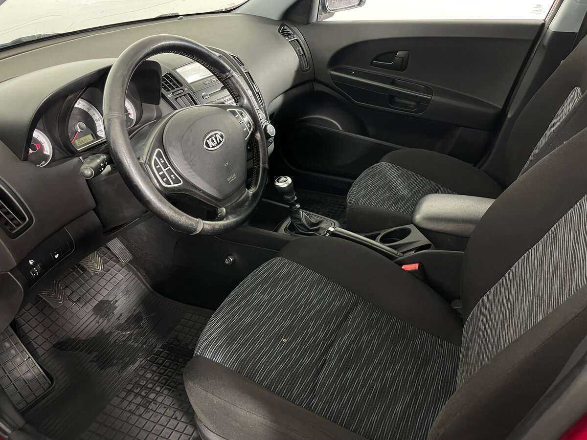 Купить Kia Ceed с пробегом. Фото: #6
